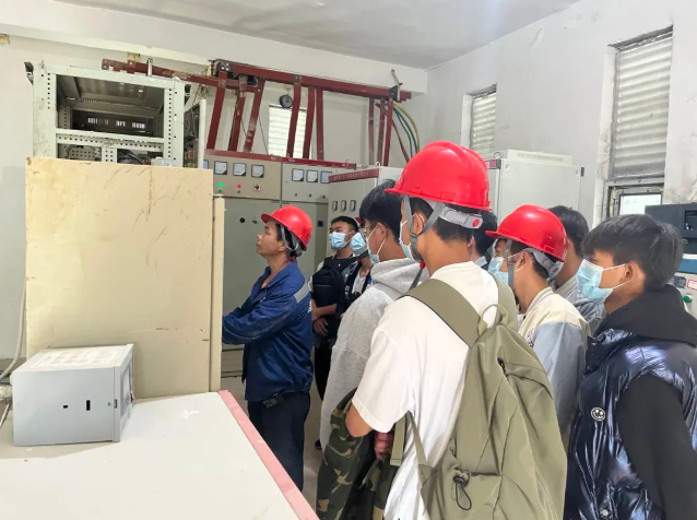 機(jī)電工程系成功舉辦“博·覽——企業(yè)見習(xí)”貴州晶陽實業(yè)集團(tuán)參觀活動