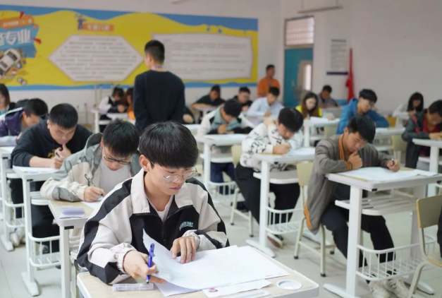畢節(jié)工業(yè)職業(yè)技術(shù)學(xué)院直播銷售員、計算機(jī)維修工職業(yè)技能等級認(rèn)定考核工作圓滿完成