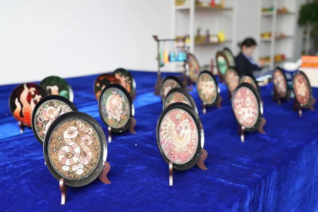 競賽進行時｜我院開展黔西北民族民間工藝技藝體驗活動，技能大賽與文化傳承同行